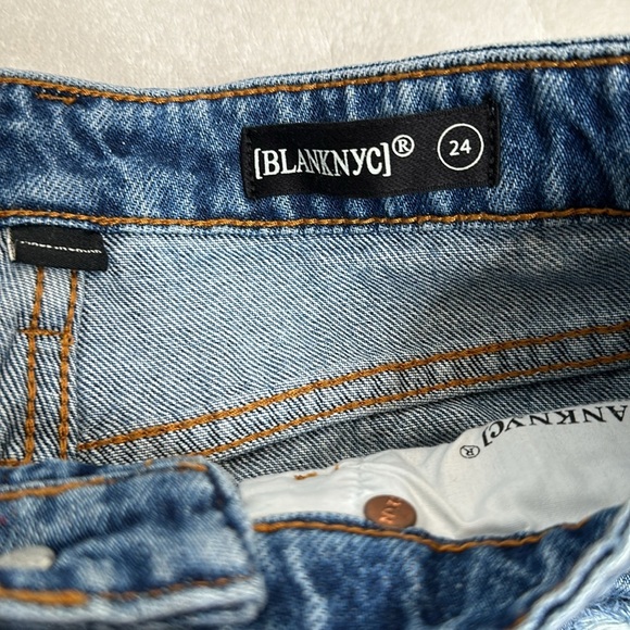 Blank NYC Work With Me High‎ Rise Distressed Cutoff Denim Shorts
Women's Sz 0/24 - Picture 2 of 6